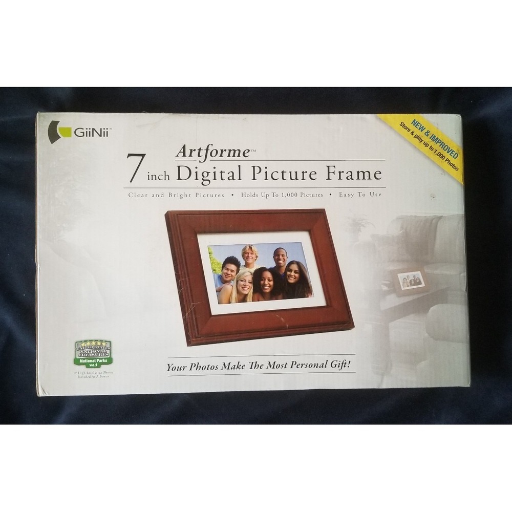 GiiNii GN-705W 7-Inch Artforme Digital Picture Wood Frame Holds 1000 Pictures